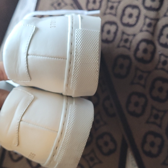 Woman by Common Projects. - Picture 6 of 8